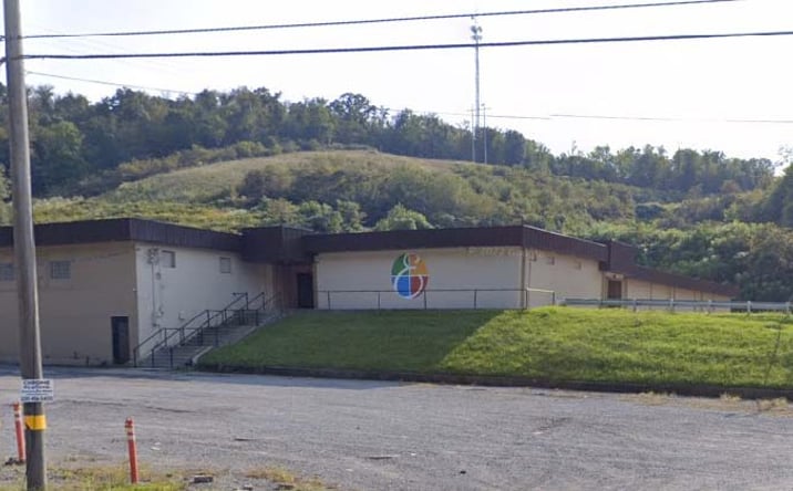 Pictures of Retail, Office, Industrial, Restaurant property located at 1292 1294 & 1298 Lincoln Highway, Chester, WV 26034 for lease - image #1