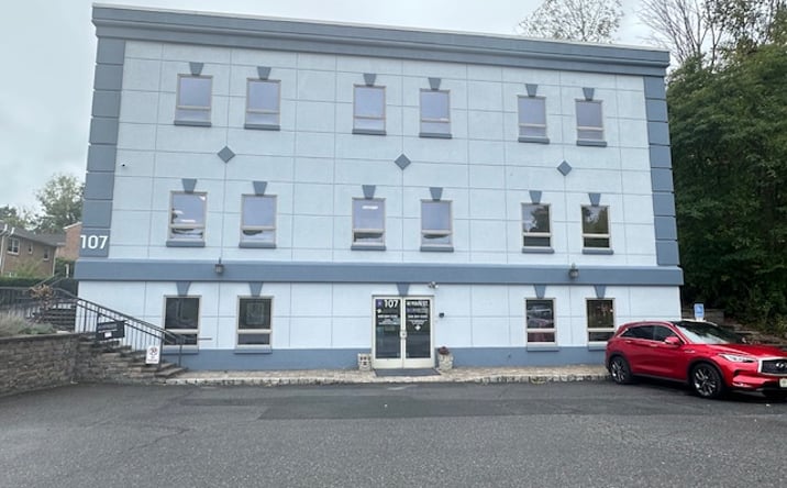 Pictures of Office property located at 107 W MAIN ST, CLINTON, NJ 08809-1286 for lease - image #1