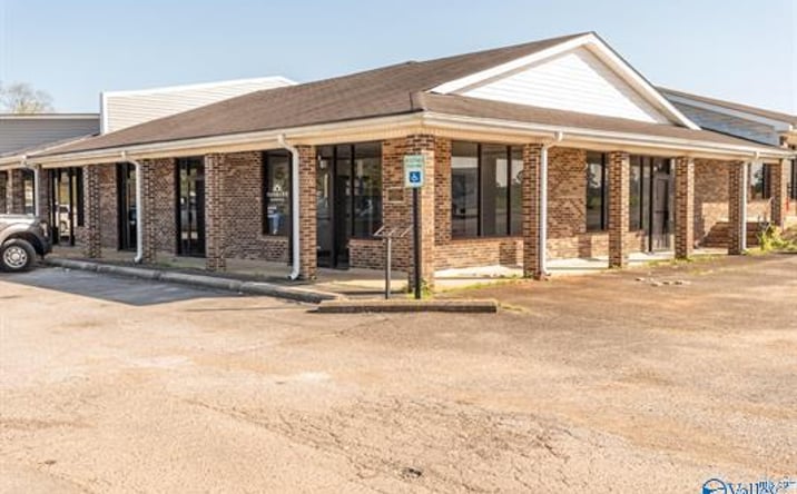 Pictures of Retail, Office, Special Purpose property located at 9869 Pulaski Pike, Toney, AL 35773 for lease - image #1