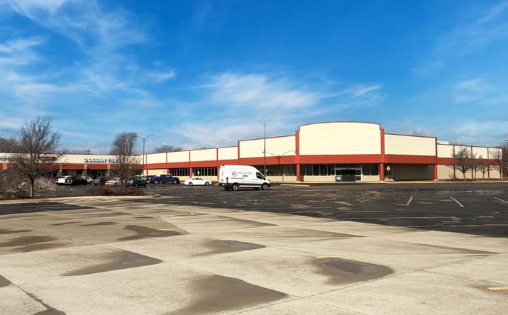 Pictures of Retail property located at 31001-31145 Harper Avenue, St. Clair Shores, MI 48082 for lease - image #1