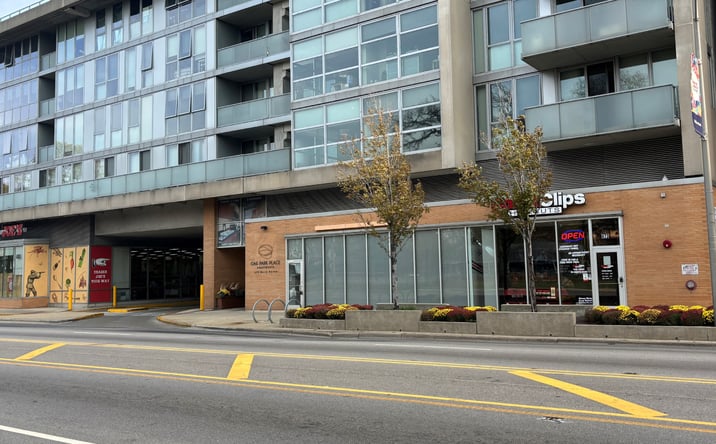 Pictures of Retail property located at 479 N Harlem Avenue, Oak Park, IL 60130 for lease - image #1