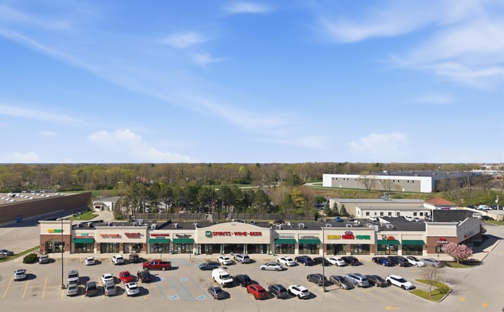 Pictures of Retail property located at 5868 East 71st Street, Indianapolis, IN 46220 for lease - image #1