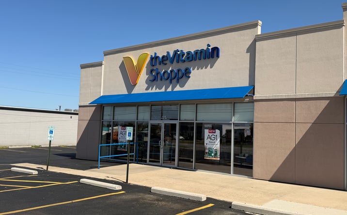 Pictures of Retail property located at 1315 East Battlefield Road, Springfield, MO 65804 for lease - image #1