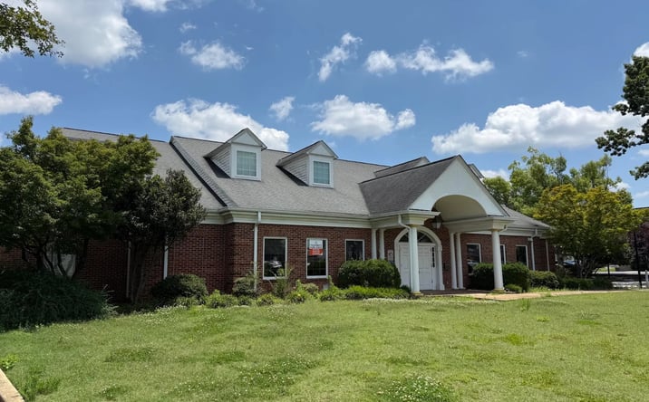 Pictures of Office property located at 118 NE Main St, Simpsonville, SC 29681 for lease - image #1