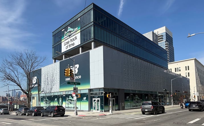 Pictures of Retail, Restaurant property located at 200 Kent Avenue, New York City, NY 11249 for lease - image #1