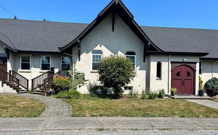 Pictures of Office property located at 425 East Sunset Way, Issaquah, WA 98027 for lease - image #1