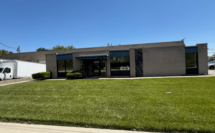 Pictures of Industrial property located at 7825 Roberts Road, Bridgeview, IL 60455 for lease - image #1