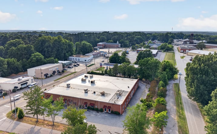 Pictures of Office property located at 514 Dabney Rd, Henderson, NC 27537 for lease - image #1