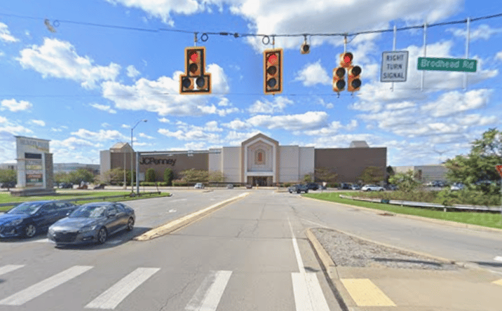 Pictures of Office, Industrial, Retail property located at 200 Beaver Valley Mall, Monaca, PA 15061 for lease - image #1