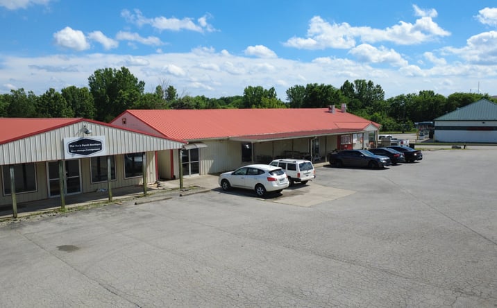 Pictures of Retail, Office, Restaurant property located at 11106 Indiana 62, Charlestown, IN 47111 for lease - image #1