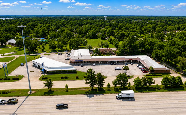 Pictures of Retail, Office property located at 26456 N Interstate 45, Spring, TX 77386 for lease - image #1