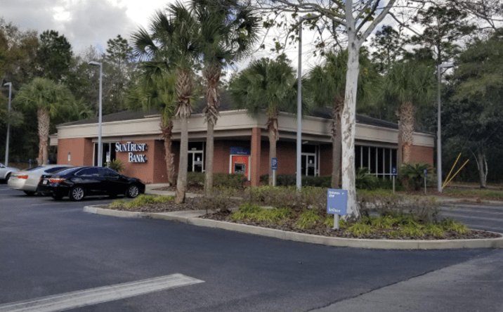 Pictures of Retail, Office property located at 6801 SE MARICAMP RD, SILVER SPRINGS SHORES, FL 33432-7456 for lease - image #1