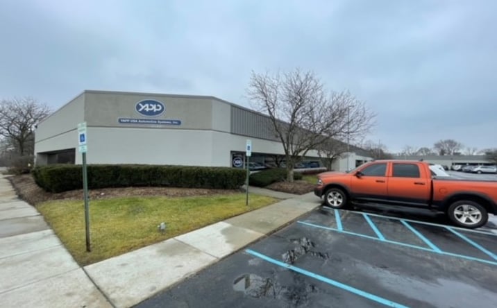 Pictures of Office, Industrial property located at 800 Kirts Blvd, Troy, MI 48084 for lease - image #1