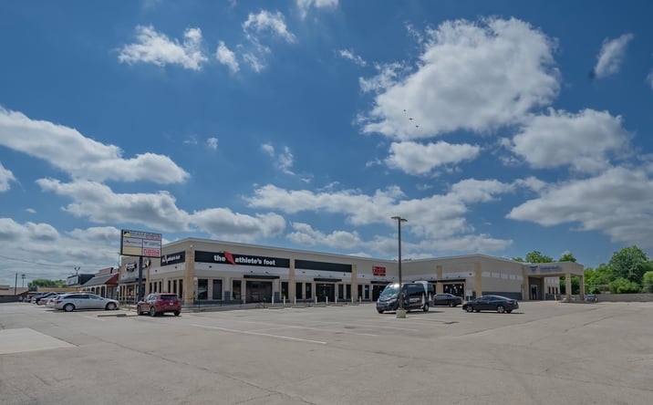 Pictures of Retail property located at 3716 E ROSEDALE ST, FORT WORTH, TX 76105 for lease - image #1