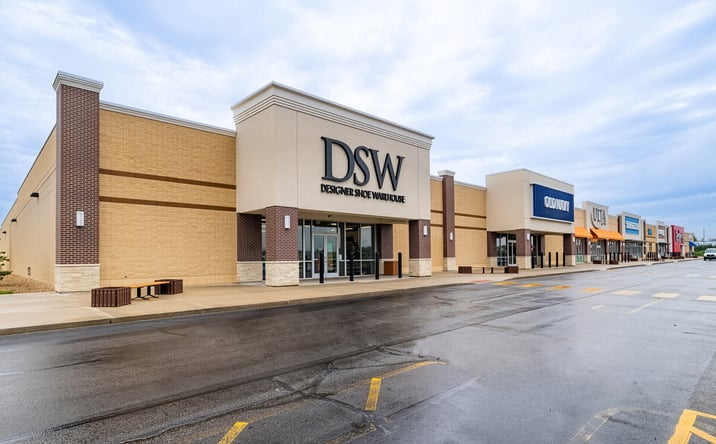 Pictures of Retail property located at 1740 SW Wanamaker Road, Topeka, KS 66604 for lease - image #1