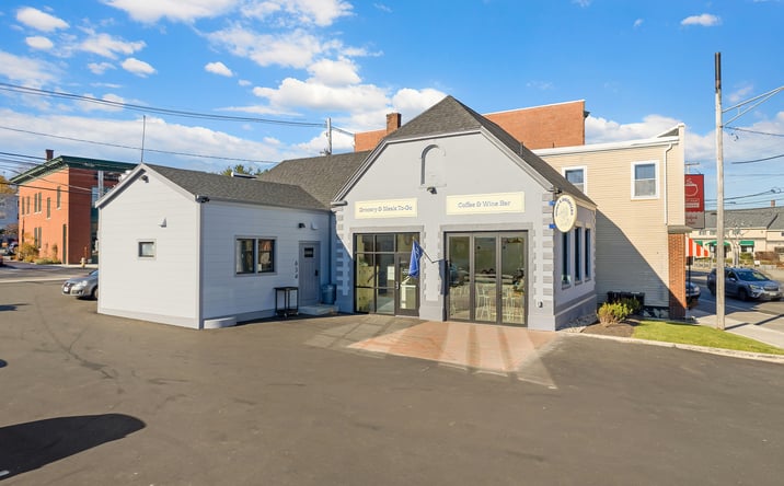Pictures of Retail, Restaurant property located at 634 Forest Avenue, Portland, ME 04101 for lease - image #1