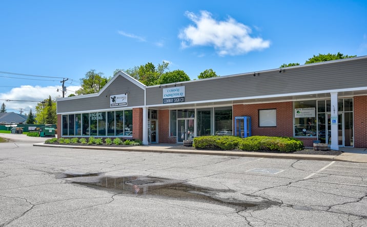 Pictures of Retail property located at 50 White Mountain Highway, Conway, NH 03818 for lease - image #1