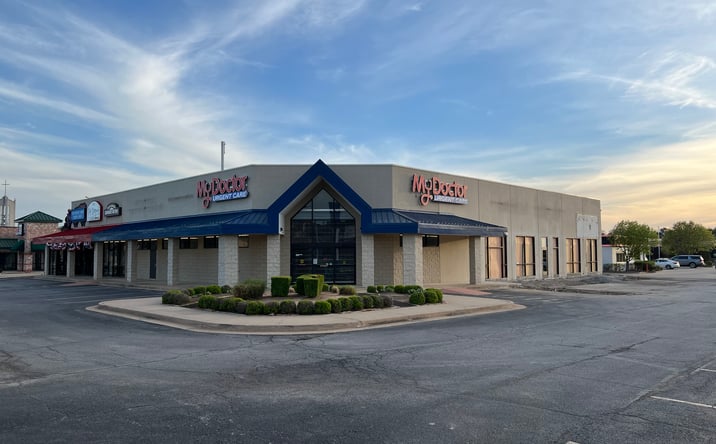 Pictures of Retail property located at 10106 S SHERIDAN RD E, TULSA, OK 74135-1520 for lease - image #1