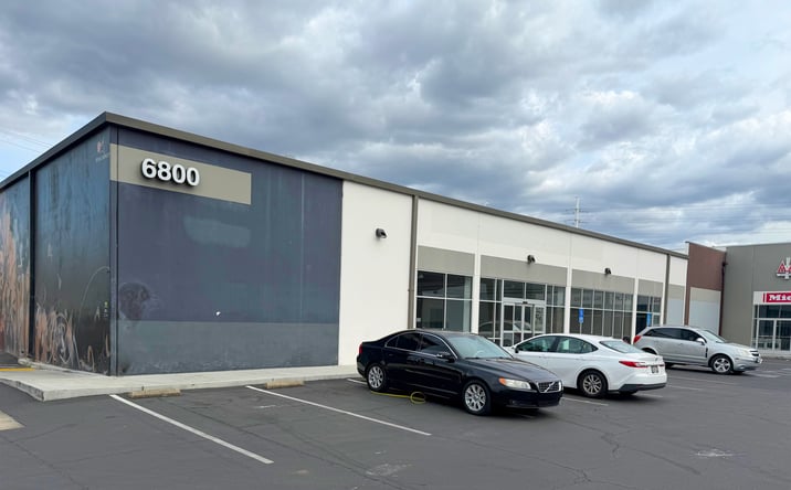 Pictures of Retail property located at 6800 Folsom Boulevard, Sacramento, CA 95819 for lease - image #1