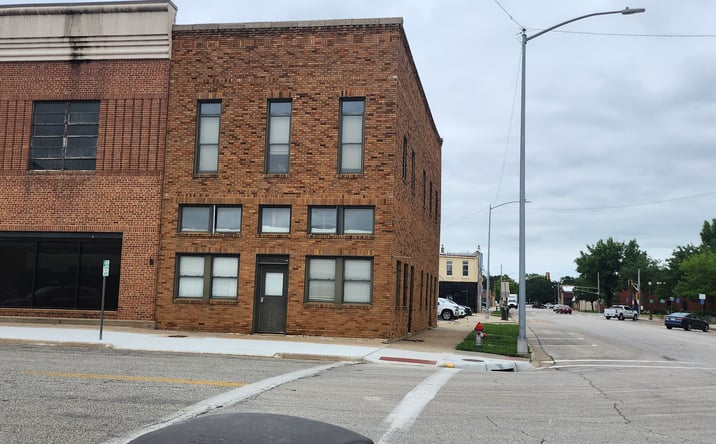 Pictures of Office property located at 22 East 5th Avenue, Emporia, KS 66801 for lease - image #1