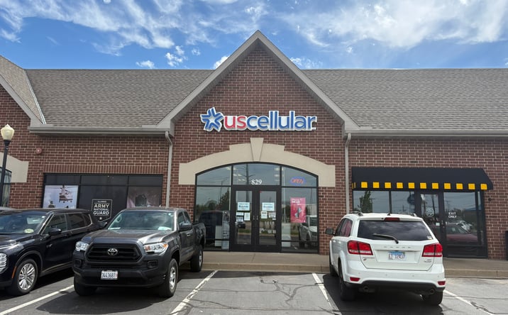 Pictures of Retail, Office property located at 829 West Camp Street, East Peoria, IL 61611 for lease - image #1