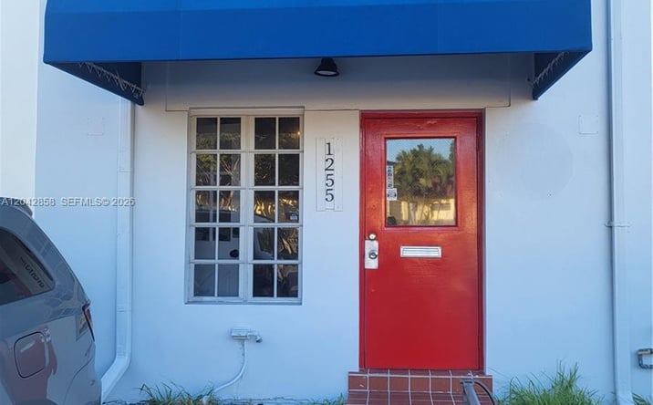 Pictures of Industrial, Retail property located at 1255 N flagler, Fort Lauderdale, FL 33304 for lease - image #1