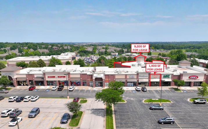 Pictures of Retail property located at 11552 West 135th Street, Overland Park, KS 66221 for lease - image #1