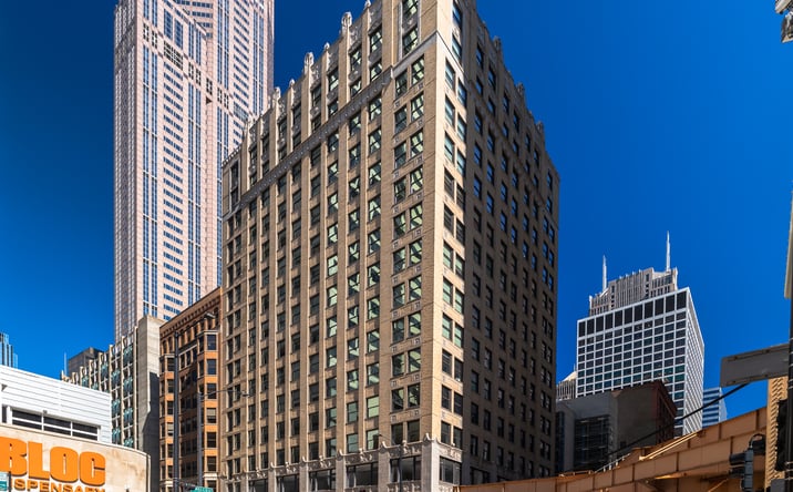 Pictures of Retail, Restaurant property located at 330 S. Wells Street, Chicago, IL 60605-1510 for lease - image #1