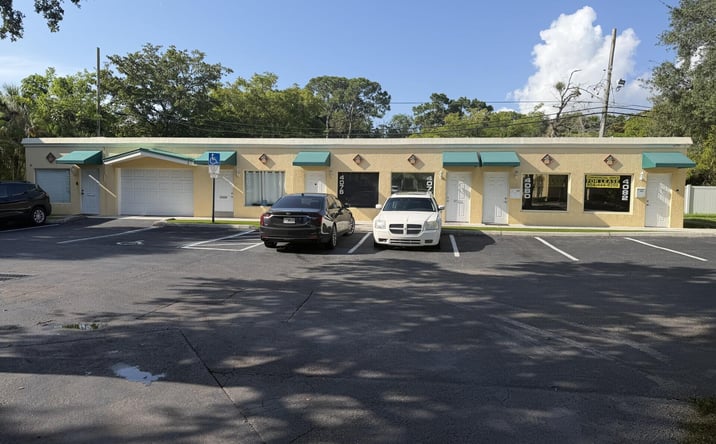 Pictures of Office, Retail, Special Purpose property located at 4074 W Broward Boulevard, Plantation, FL 33317 for lease - image #1
