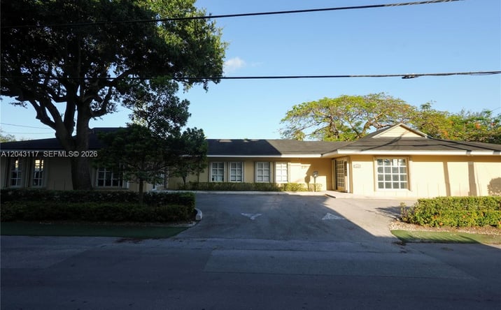 Pictures of Office, Retail property located at 8125 SW 120th St, Pinecrest, FL 33156 for lease - image #1