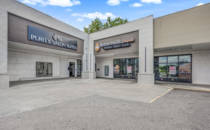 Pictures of Retail property located at 1640 VIRGINIA AVE, COLLEGE PARK, GA 30337 for lease - image #1