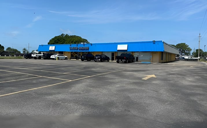 Pictures of Retail property located at 6500 14th Street West, Bradenton, FL 34207 for lease - image #1