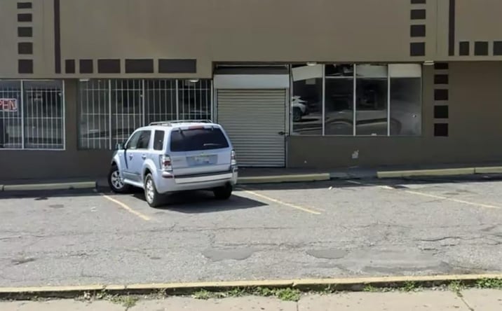 Pictures of Office, Retail, Industrial property located at 640 Auburn Avenue, Pontiac, MI 48342 for lease - image #1