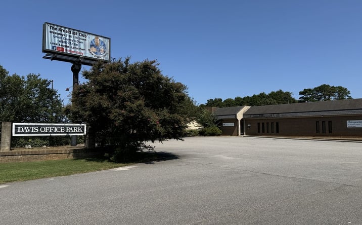 Pictures of Office property located at 2208 W Roosevelt Blvd, Monroe, NC 28110 for lease - image #1