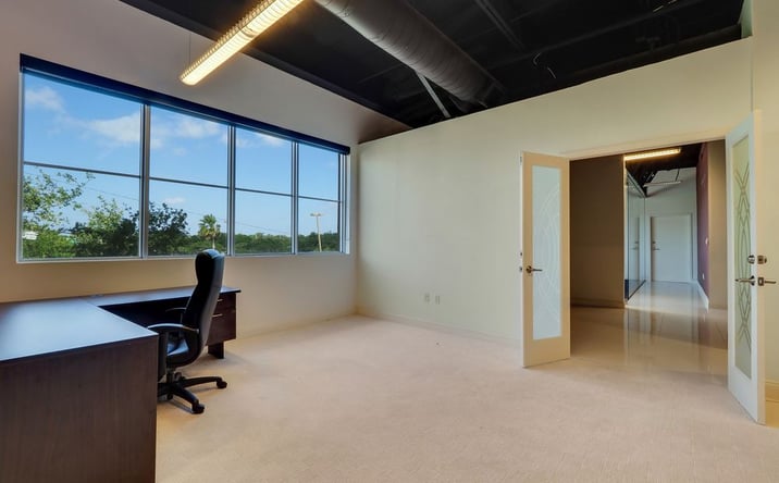 Pictures of Office property located at 2101 Indian River Boulevard, Vero Beach, FL 32960 for lease - image #1