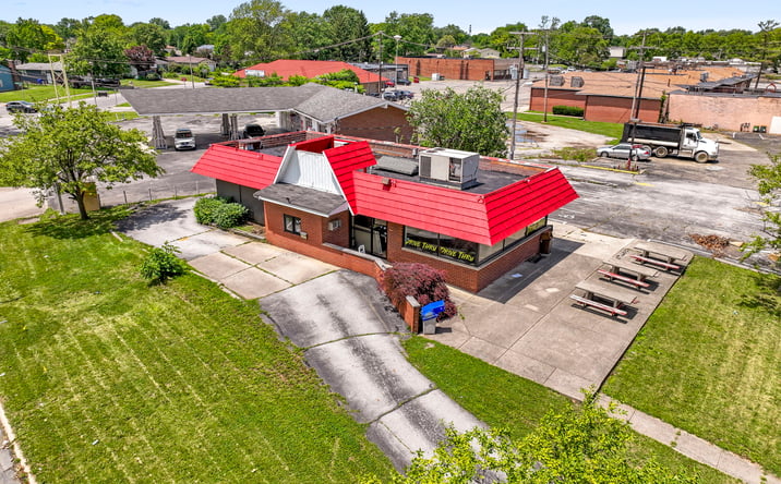 Pictures of Retail, Restaurant property located at 1900 Tamarack Cir S, Columbus, OH 43229 for lease - image #1