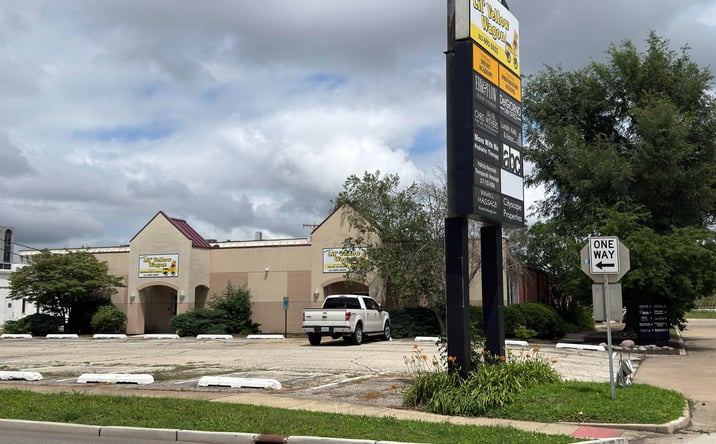 Pictures of Industrial property located at 2160 S 6TH Street #W, Springfield, IL 62703 for lease - image #1
