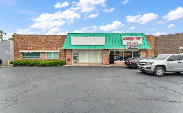 Pictures of Retail property located at 6675 Broadway, Merrillville, IN 46410 for lease - image #1