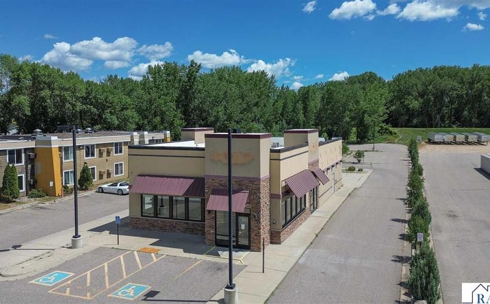 Pictures of Retail, Restaurant property located at 101 W Lind Court, Mankato, MN 56001 for lease - image #1