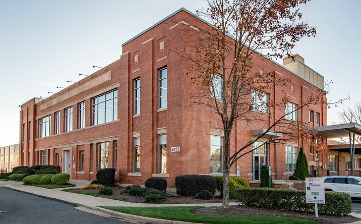 Pictures of Office property located at 2459 Wilkinson Boulevard, Charlotte, NC 28208 for lease - image #1