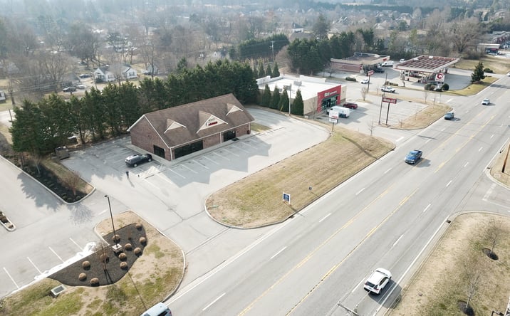Pictures of Retail, Office, Special Purpose property located at 1906 West Broadway Avenue, Maryville, TN 37801 for lease - image #1