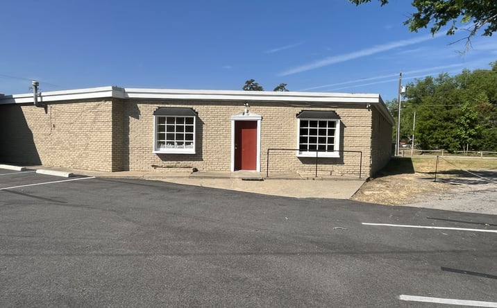 Pictures of Retail, Office property located at 10 North Guignard Drive, Sumter, SC 29150 for lease - image #1