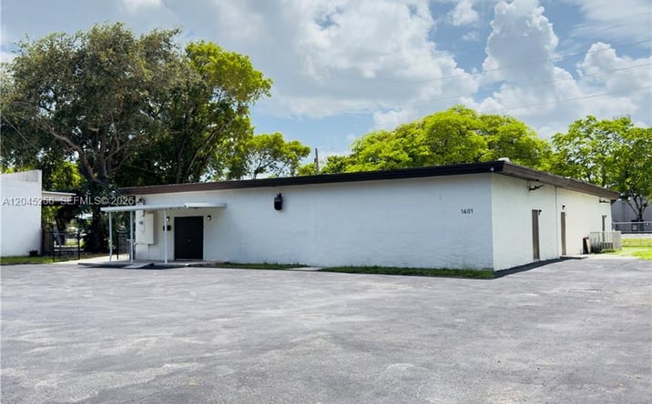 Pictures of Office, Retail, Industrial property located at 1601 S 21st Ave, Hollywood, FL 33020 for lease - image #1