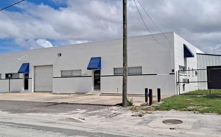 Pictures of Industrial property located at 4339 EIGHTH AVE S, ST PETERSBURG, FL 33711-1948 for lease - image #1