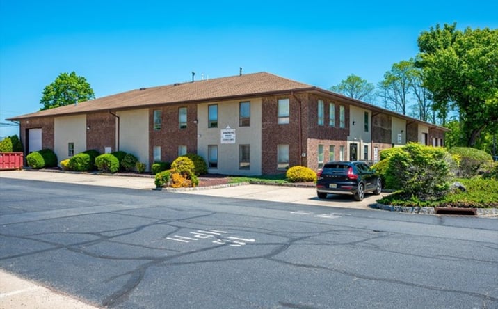 Pictures of Office property located at 289 New Jersey 33, Manalapan Township, NJ 07726 for lease - image #1