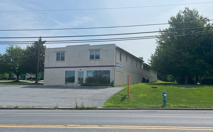 Pictures of Retail, Office property located at 560 South Reading Road, Ephrata, PA 17522 for lease - image #1