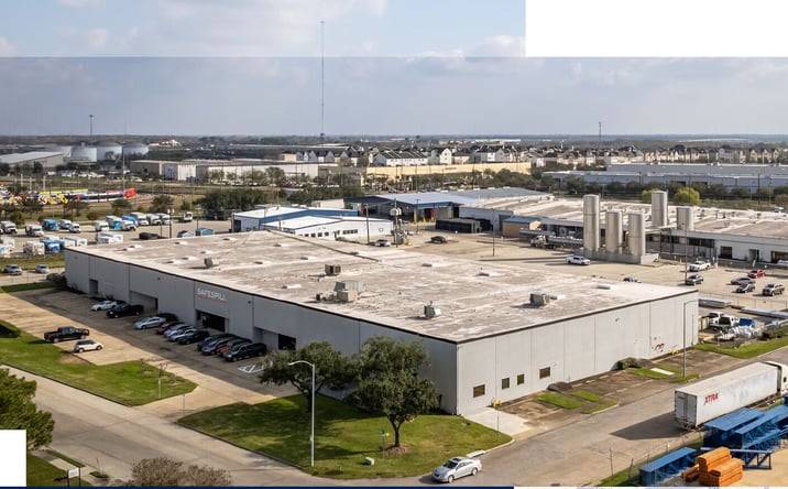 Pictures of Industrial property located at 1900 Crosspoint Ave, Houston, TX 77054 for lease - image #1