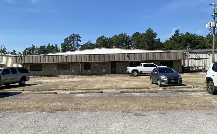 Pictures of Industrial property located at 114 Old Runway Road, Tupelo, MS 38801-7032 for lease - image #1