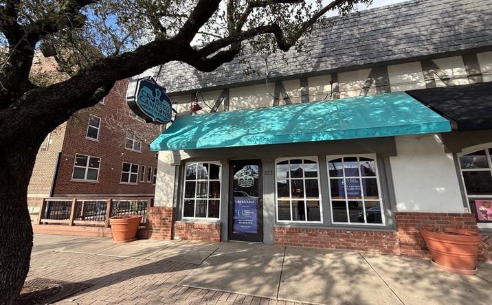Pictures of Restaurant property located at 333 W. Boyd Suite A, Norman, OK 73071 for lease - image #1