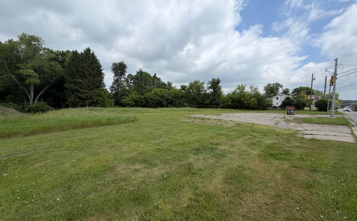 Pictures of Retail, Restaurant, Office, Industrial property located at 1910 Horton Road, Jackson, MI 49203 for lease - image #1